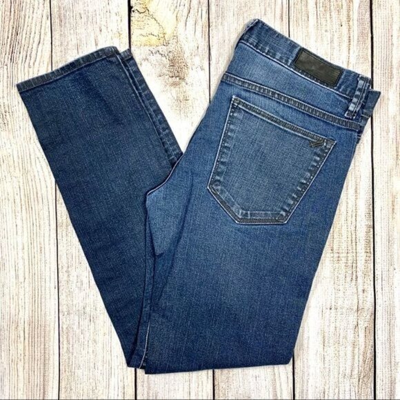 William Rast Lightly Distressed Taper Fit Jeans Size 31 x 32 - Picture 1 of 8